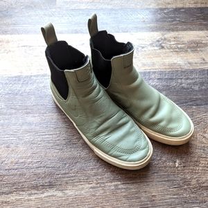 Nike Zoom SB Janoski sneaker boot